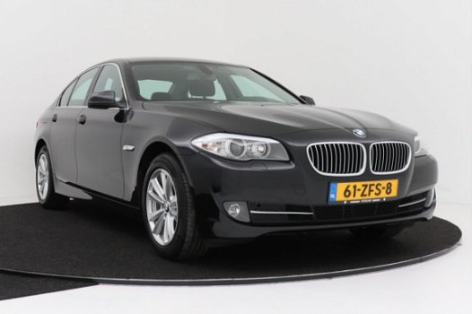 BMW 5-serie - 520i Executive | Navigatie | Org NL | Xenon | PDC - 1