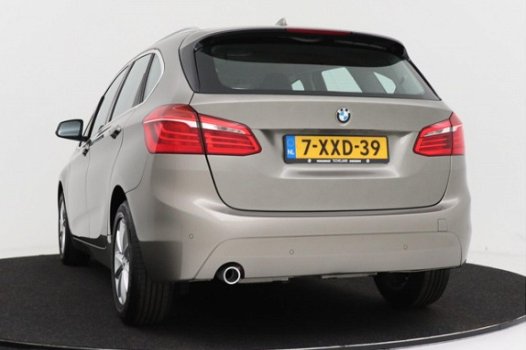 BMW 2-serie Active Tourer - 218i Executive | Navi | Parkeersensoren | Dealer onderhouden - 1