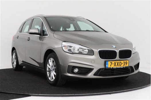 BMW 2-serie Active Tourer - 218i Executive | Navi | Parkeersensoren | Dealer onderhouden - 1