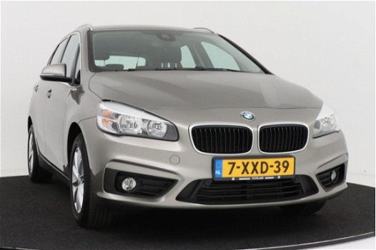 BMW 2-serie Active Tourer - 218i Executive | Navi | Parkeersensoren | Dealer onderhouden - 1