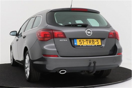 Opel Astra Sports Tourer - 1.4 Turbo Cosmo | Half leer | Parkeersensoren | Trekhaak - 1