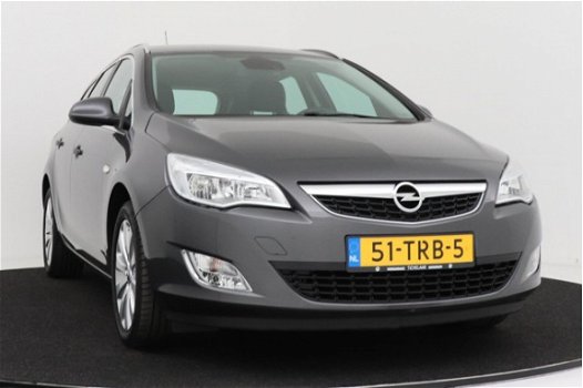 Opel Astra Sports Tourer - 1.4 Turbo Cosmo | Half leer | Parkeersensoren | Trekhaak - 1