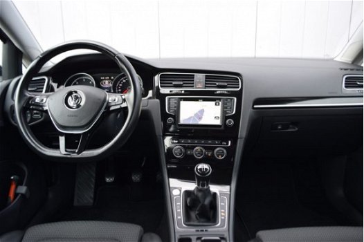 Volkswagen Golf Variant - 1.6 TDi Highline Half Leder, Sportstoelen, Full Map Navi, Trekhaak, Camera - 1