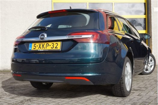 Opel Insignia Sports Tourer - 1.4 T EcoFLEX Business+ BJ2014 LED | PDC V+A | Trekhaak | Navi - 1