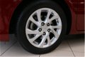 Toyota Auris - 1.2T Dynamic | Panoramadak | Cruise control | Navigatie | Climate control | Lm velgen - 1 - Thumbnail