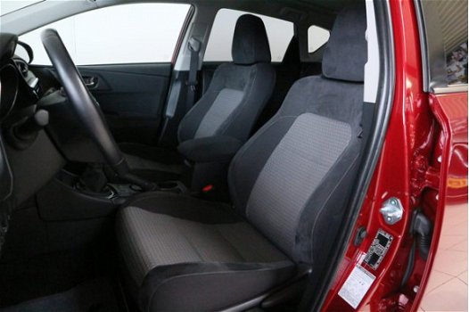 Toyota Auris - 1.2T Dynamic | Panoramadak | Cruise control | Navigatie | Climate control | Lm velgen - 1