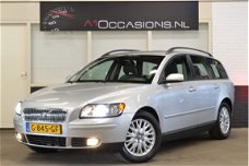 Volvo V50 - 2.5 T5 Kinetic AUTOMAAT + LEDER + STOELVERWARMING