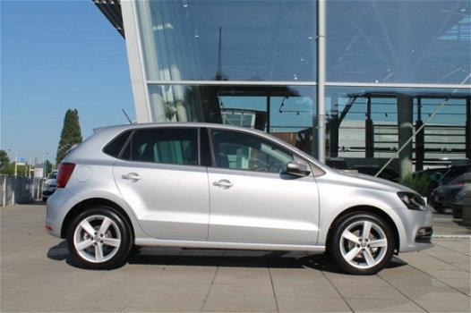 Volkswagen Polo - 1.2 TSI 90pk Highline Climate 16