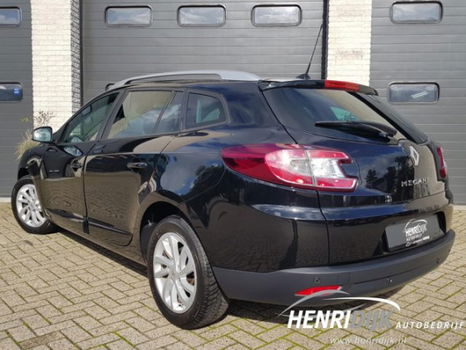 Renault Mégane Estate - 1.6 Limited Navi/Stoelverw/AllSeason - 1