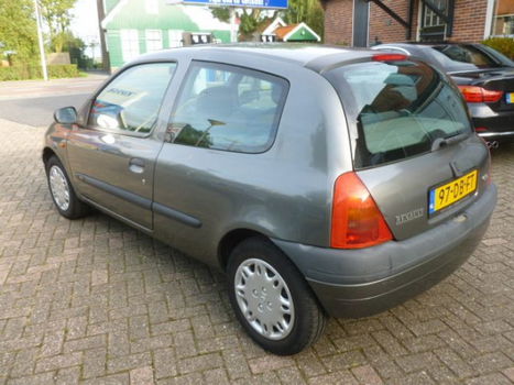 Renault Clio - 1.6 RN Automaat - 1