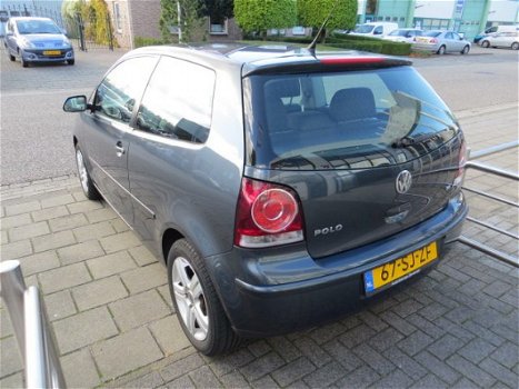 Volkswagen Polo - 1.4-16V Comfortline - 1