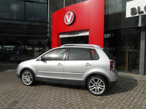 Volkswagen Polo - 1.6-16V Cross - 1