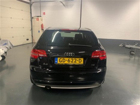 Audi A3 Sportback - 1.6 TDI Attraction 102 gram navi leder airco - 1