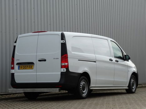 Mercedes-Benz Vito - 111 CDI Extra Lang / Airco / Betimmering / 2-Zitsbank / Achterdeuren / Radio-Bl - 1