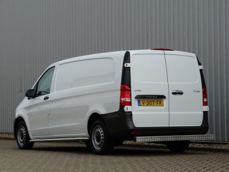 Mercedes-Benz Vito - 111 CDI Extra Lang / Airco / Betimmering / 2-Zitsbank / Achterdeuren / Radio-Bl - 1