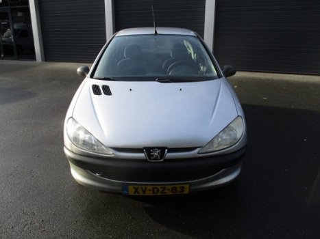 Peugeot 206 - 1.1 XR - 1