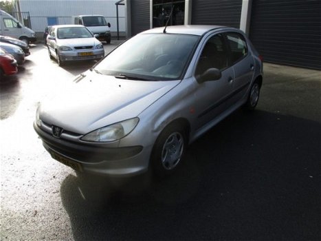 Peugeot 206 - 1.1 XR - 1