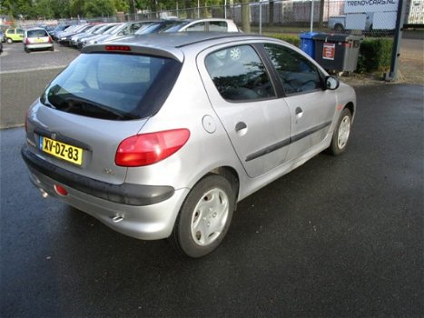 Peugeot 206 - 1.1 XR - 1