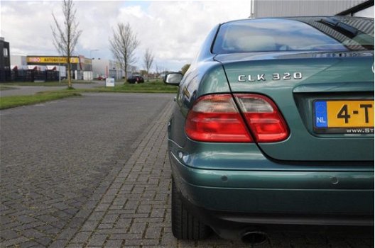 Mercedes-Benz CLK-klasse Coupé - 3.2 CLK320 SPORT AUT - 1