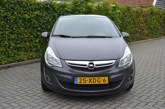 Opel Corsa - 1.4-16V Cosmo 100PK Airco L.M.velgen Cruise controle NAP - 1