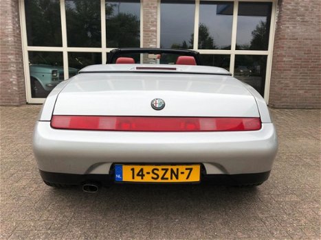 Alfa Romeo Spider - 3.0-12V V6 916|Hardtop| Weinig kms | Rood leder - 1