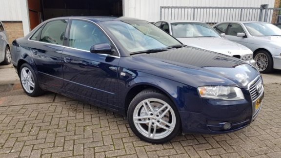 Audi A4 - 1.8 T PROLINE/AUT/CLIMA/LEER/INRUIL MOG - 1