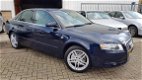 Audi A4 - 1.8 T PROLINE/AUT/CLIMA/LEER/INRUIL MOG - 1 - Thumbnail