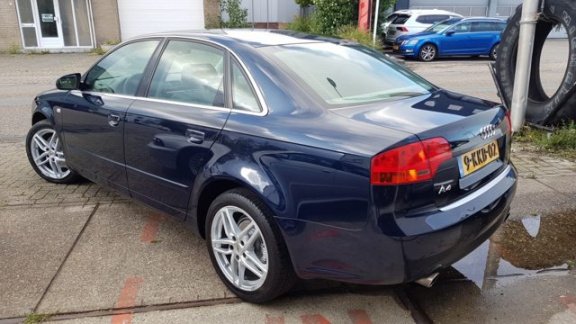 Audi A4 - 1.8 T PROLINE/AUT/CLIMA/LEER/INRUIL MOG - 1