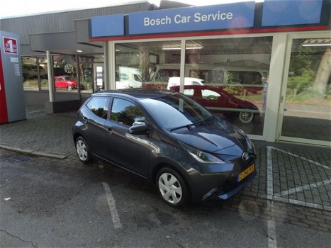 Toyota Aygo - 1.0 VVT-i 69pk 5D x-play - 1