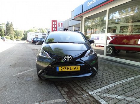 Toyota Aygo - 1.0 VVT-i 69pk 5D x-play - 1