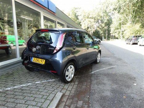 Toyota Aygo - 1.0 VVT-i 69pk 5D x-play - 1