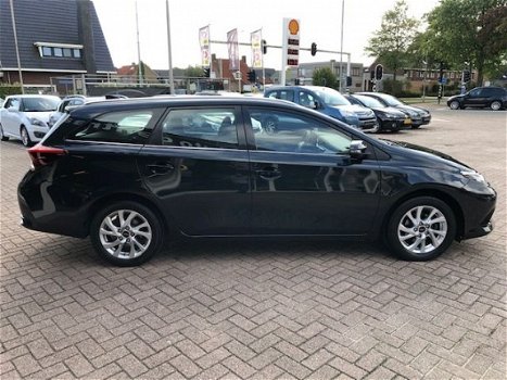 Toyota Auris Touring Sports - 1.3 Aspiration Luxe / Xenon / Cruise ctr / Climate ctr / Navi / Camera - 1