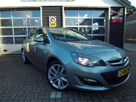 Opel Astra - 1.4 Turbo Cosmo mooie uitvoering - 1