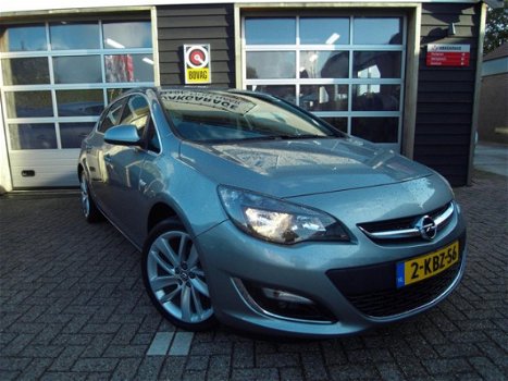 Opel Astra - 1.4 Turbo Cosmo mooie uitvoering - 1