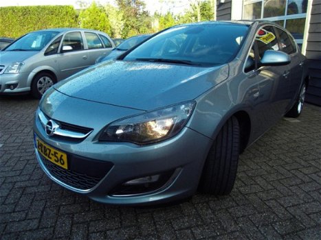 Opel Astra - 1.4 Turbo Cosmo mooie uitvoering - 1