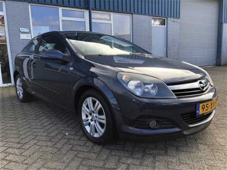 Opel Astra GTC - 1.6 Executive - 1