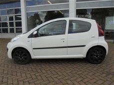 Peugeot 107 - 1.0 68PK 5D Active / Airco / Led dagrijverlichting