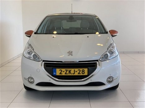 Peugeot 208 - 1.2 Roland Garros Navigatie | Panoramadak | Leer - 1