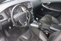 Volvo V40 - 2.0 D2 R-Design Business Stoelverwarming| Navigatie| PDC| Bleutooth| Verwarmbare voorrui - 1 - Thumbnail