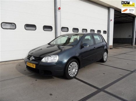 Volkswagen Golf - 1.6 FSI Trendline Business - 1