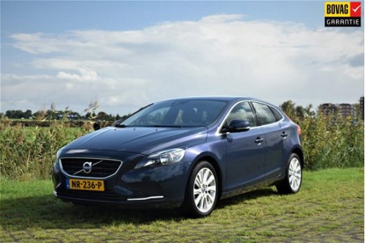 Volvo V40 - 1.6 T3 Summum - 1