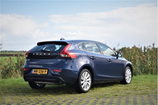 Volvo V40 - 1.6 T3 Summum - 1