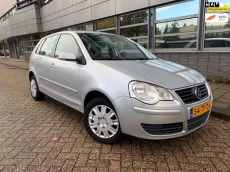 Volkswagen Polo - 1.2 / 5 deurs INRUIL MOGELIJK/NAP/XENON/1E EIGENAAR/AIRCO/ - 1