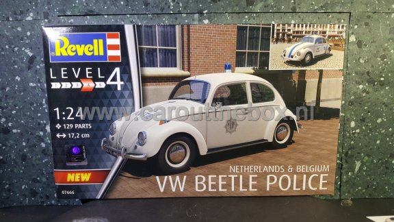 VW volkswagen Beetle / kever politie Nederland & Belgie 1:24 Revell - 1