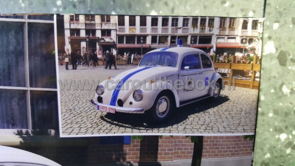 VW volkswagen Beetle / kever politie Nederland & Belgie 1:24 Revell - 2