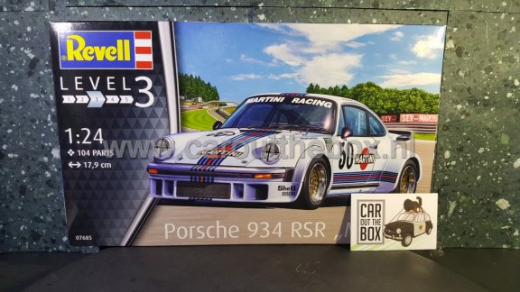 Porsche 934 RSR MARTINI 1:24 Revell - 1