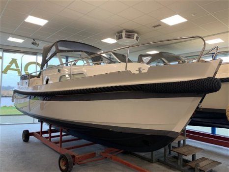 Interboat Intercruiser 28 Cabrio (2015) - 1