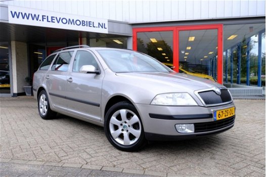 Skoda Octavia Combi - 1.6 Classic Airco/LMV/Trekhaak - 1