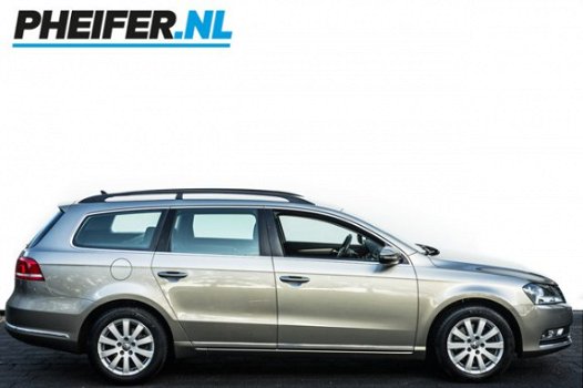 Volkswagen Passat Variant - 1.6 TDI Comfortline Nieuwe distributieriem Full map navigatie/ Lmv/ Pdc - 1