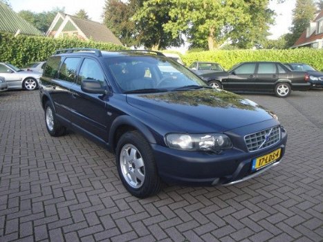 Volvo XC70 - 2.4 D5 Aut. Luxury Xenon Navi Leer Youngtimer - 1